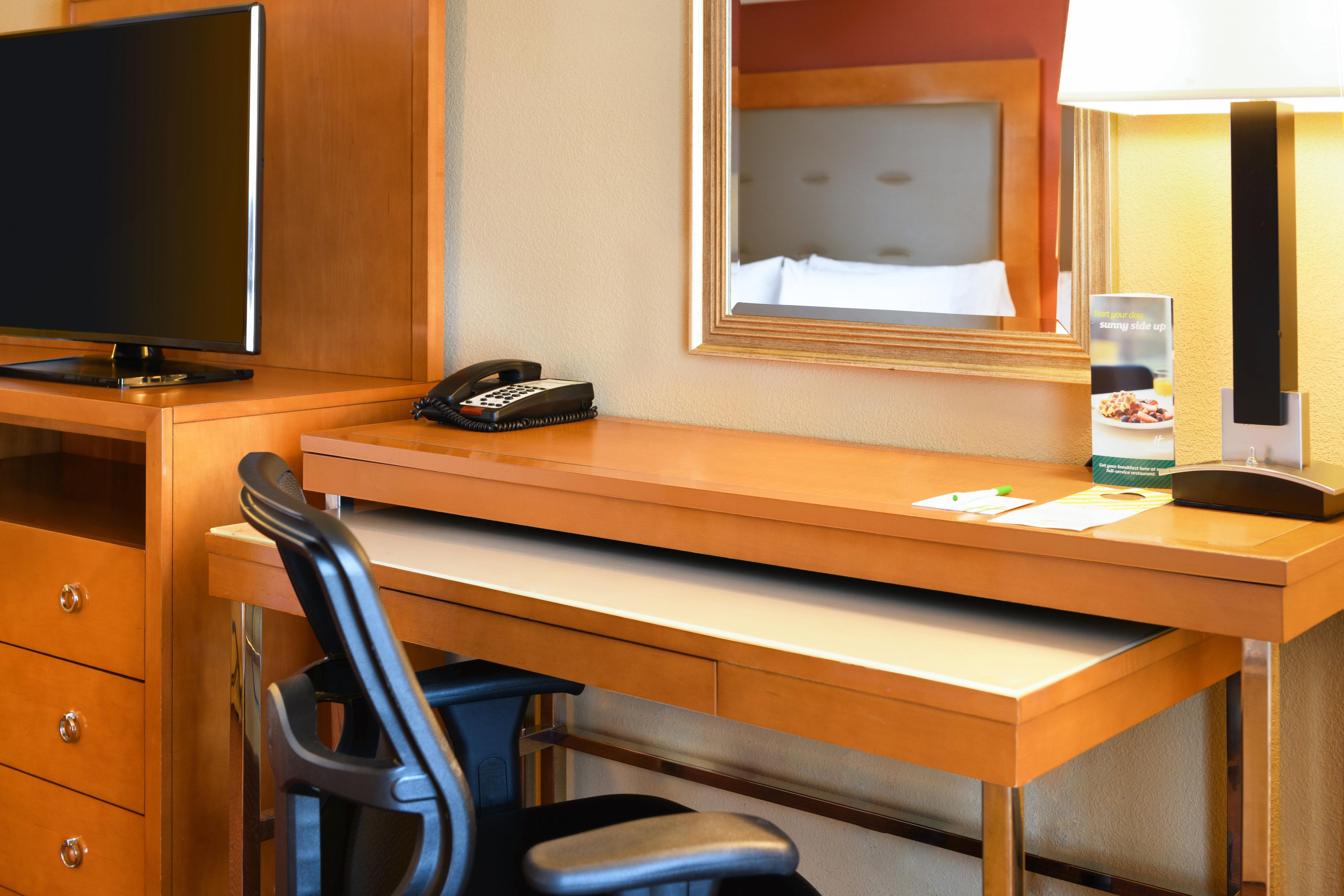 Holiday Inn Oakland Airport By Ihg Exterior photo